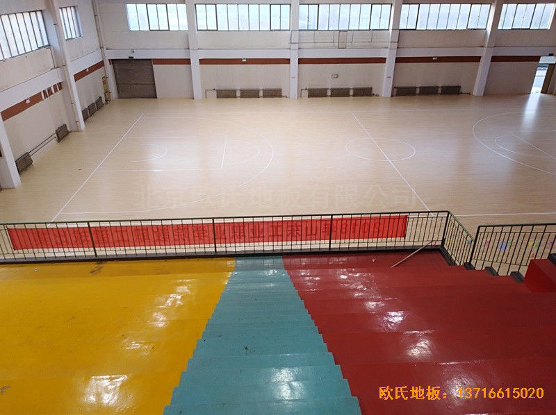 山東淄博工業(yè)職業(yè)學院籃球館運動地板施工案例5